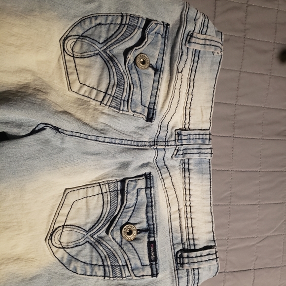 Jeans - Picture 3 of 5